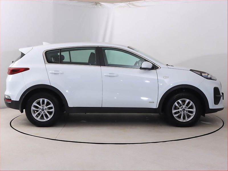 Kia Sportage (2021) 1.6 T-GDI, 4X4, Serv.kniha - fotka 6 z 18