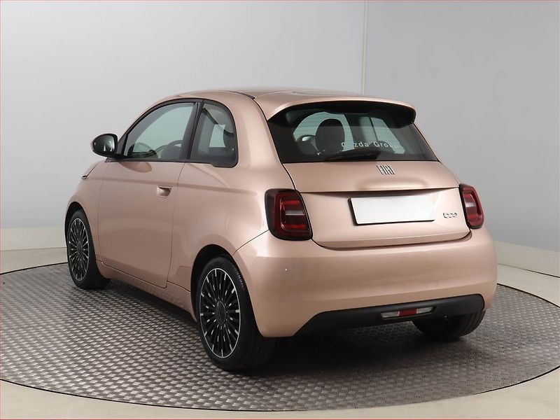 Fiat 500e (2023) 24 kWh, SoH 94%, Automat - fotka 4 z 22