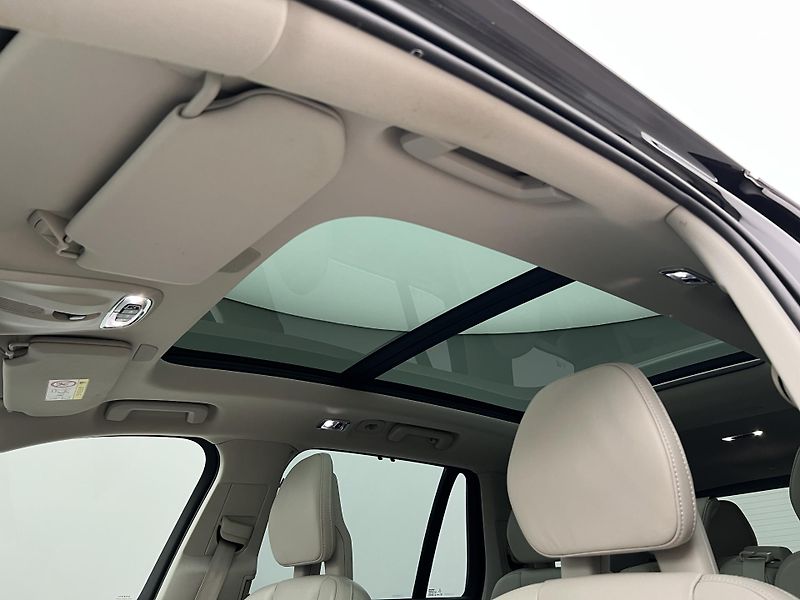 Volvo XC90 B5 AWD INSCRIPTION REZERVACE - fotka 18 z 44