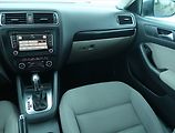 Volkswagen Jetta (2011) 1.4 TSI, Automat, Serv.kniha - náhled 8