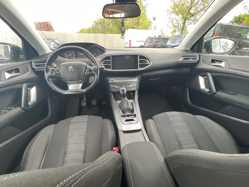 Peugeot 308 1.6 HDI - fotka 6 z 14