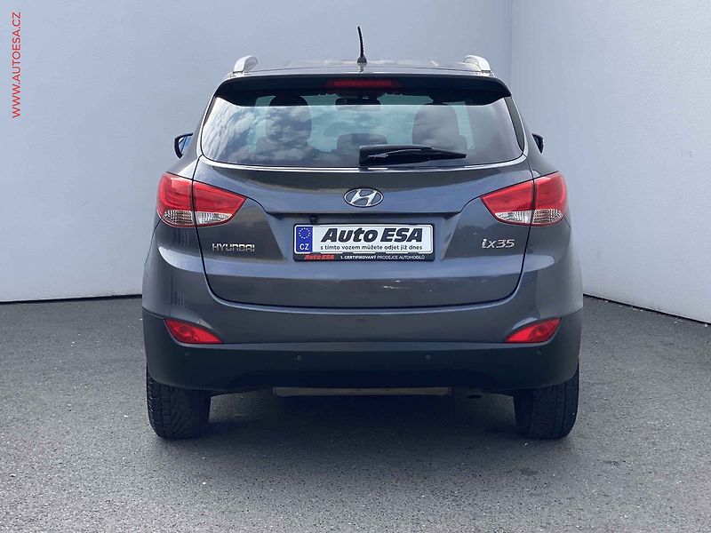 Hyundai ix35 (2011) 2.0i - fotka 5 z 16
