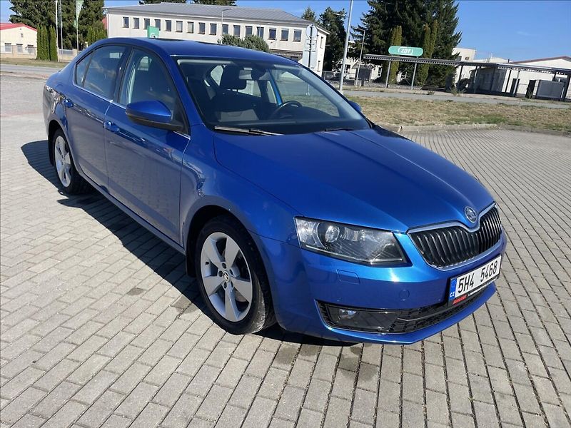 Škoda Octavia 1,8 TSi 132kw DSG Style Xenon - fotka 35 z 35