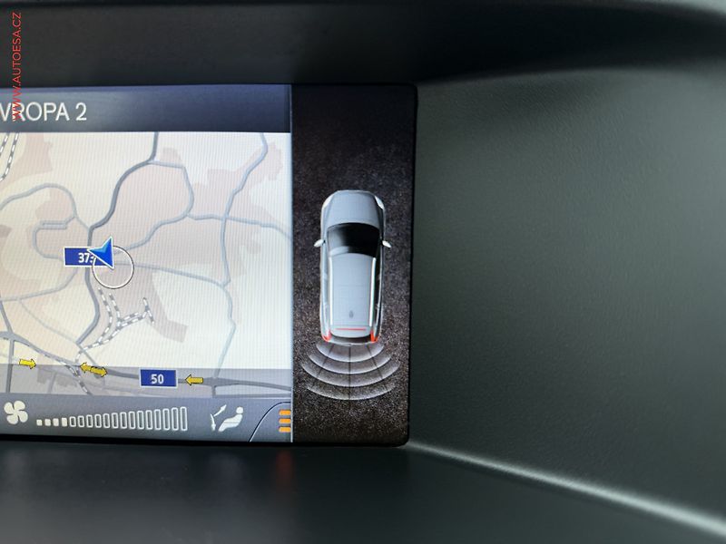 Volvo XC60 (2012) 2.4 D 4x4, xenon, kůže - fotka 15 z 19
