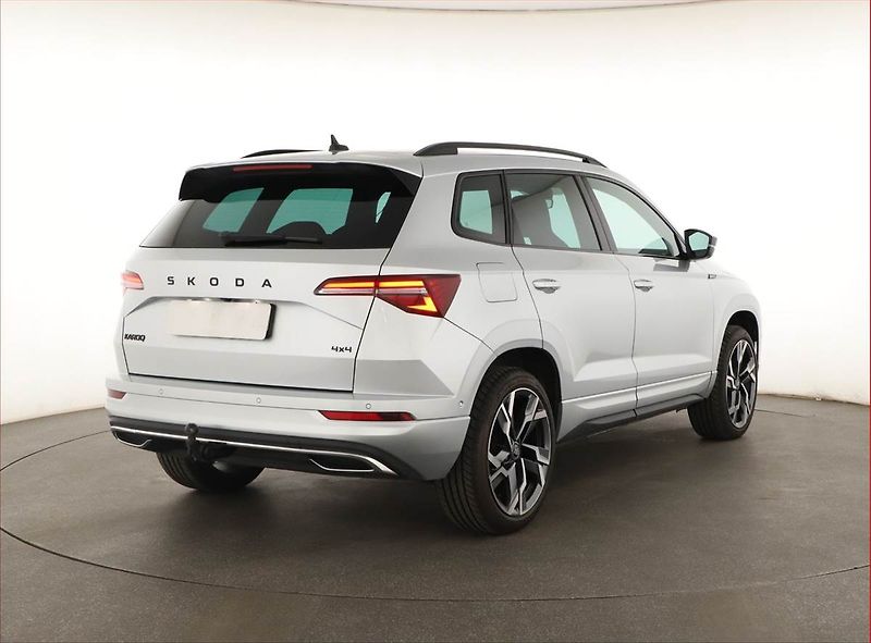 Škoda Karoq (2025) 2.0 TDI, SPORTLINE, 4X4 - fotka 5 z 21