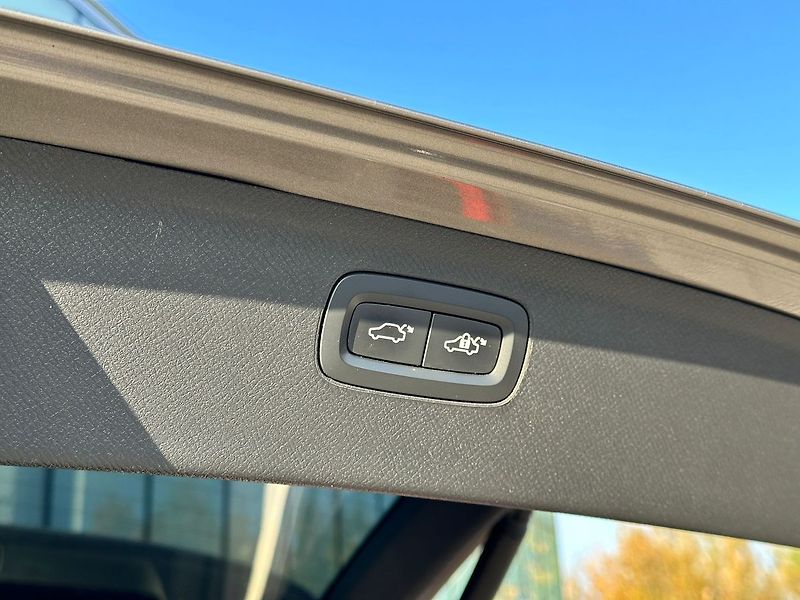 Volvo XC90 B5 INSCRIPTION VZDUCH TZ - fotka 12 z 18