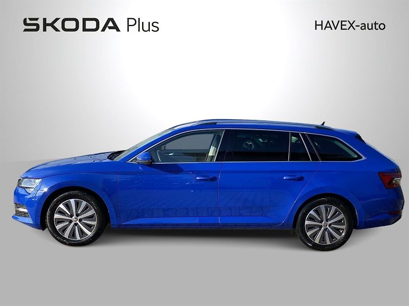 Škoda Superb (2023) Combi 1.4 TSI iV DSG Style - fotka 3 z 37
