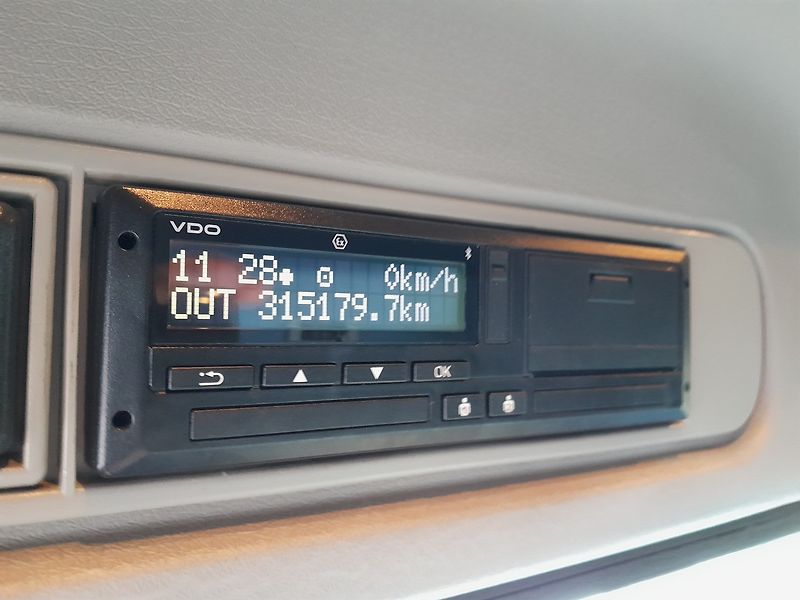 Volvo FH 13 440 Standart Manual tach - fotka 17 z 35