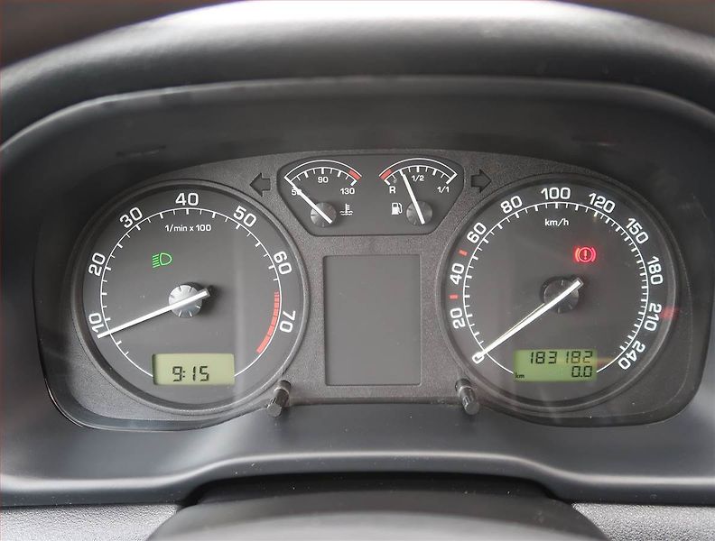 Škoda Octavia (2008) 1.6, po STK, Tažné - fotka 11 z 15