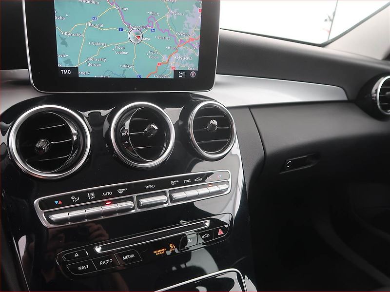 Mercedes-Benz Třídy C (2017) C 200 d, Automat, Serv.kniha - fotka 13 z 17