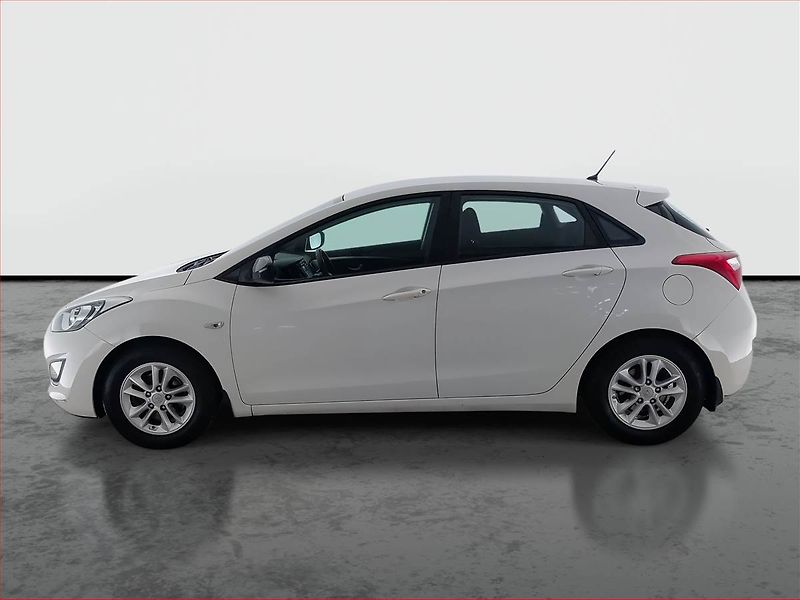 Hyundai i30 (2015) 1.4 CVVT, Tempomat - fotka 3 z 17