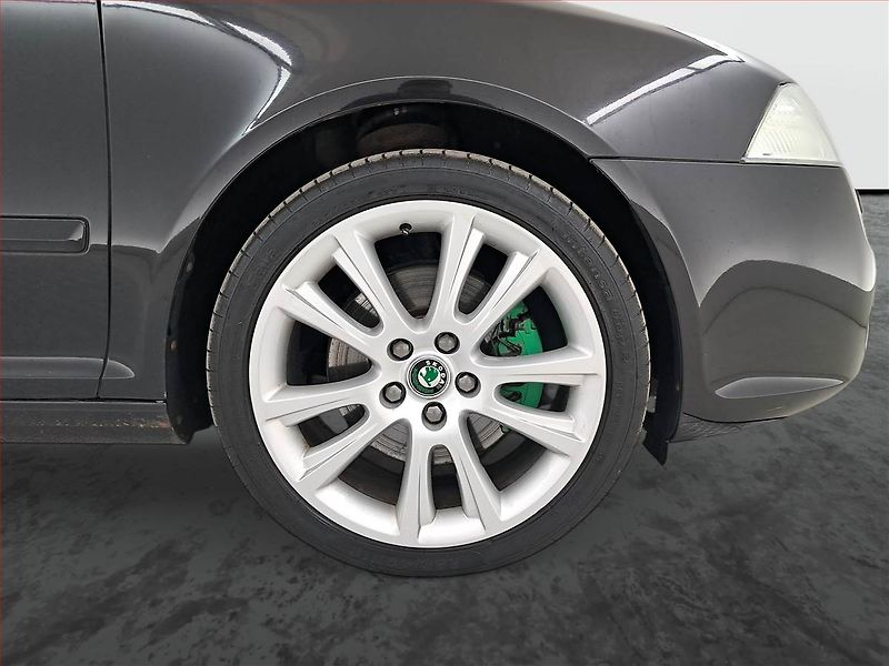 Škoda Octavia (2006) RS 2.0 TFSI, Tempomat - fotka 14 z 17