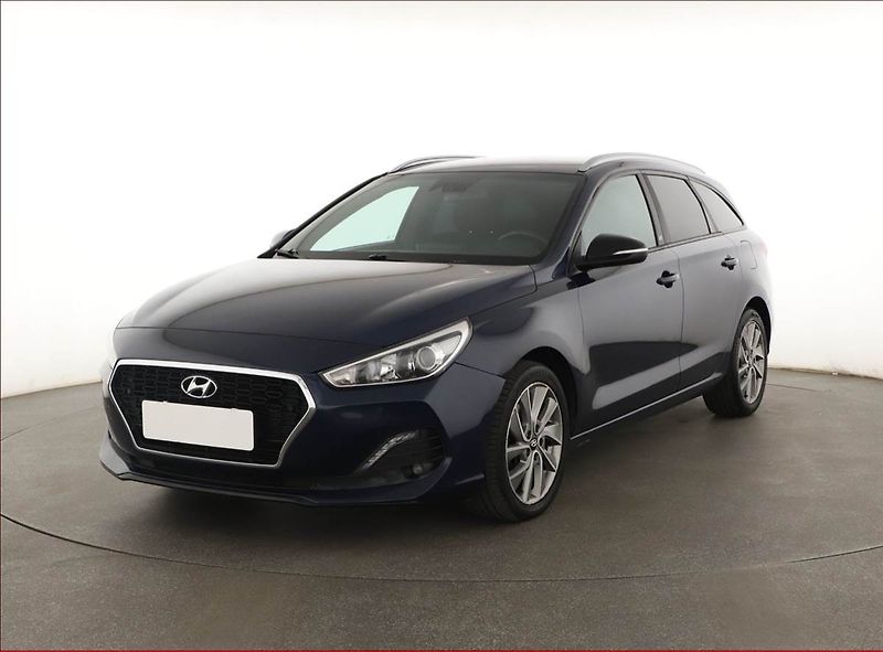 Hyundai i30 (2019) 1.4 T-GDI, Automat, Navi - fotka 2 z 16