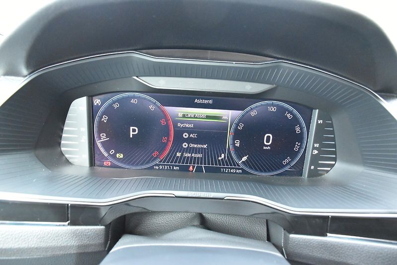 Škoda Superb (2023) L&K 2.0 TDI 110kW DSG - fotka 12 z 35