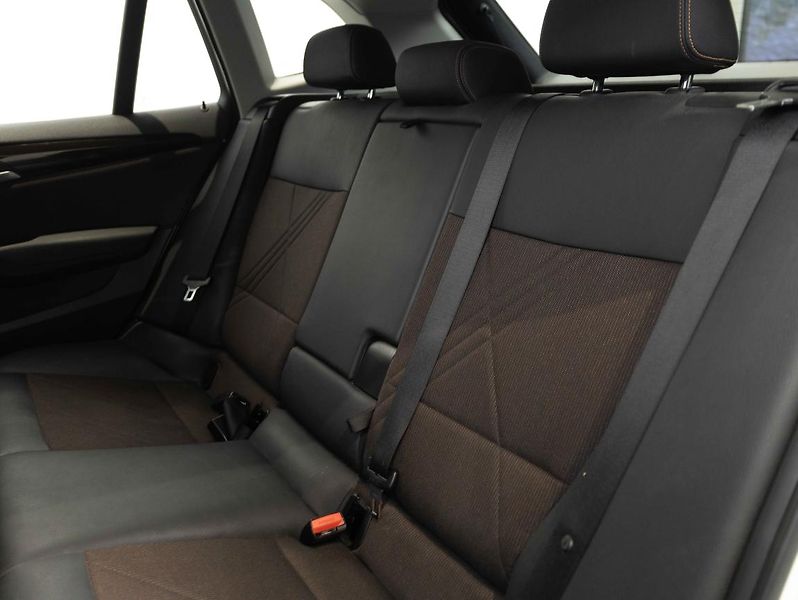BMW X1 xDrive20d - fotka 22 z 22
