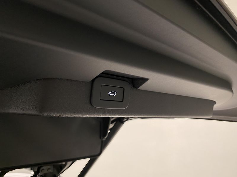 Land Rover Discovery D350 DYNAMIC HSE AWD AUT - fotka 67 z 67