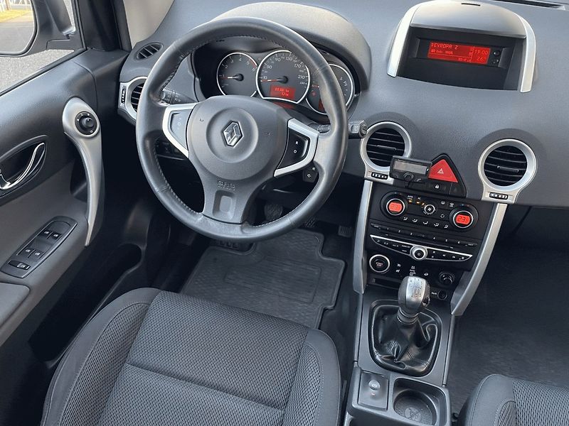 Renault Koleos (2008) Dynamique 2,0dCi 150k 4x4 - fotka 12 z 23