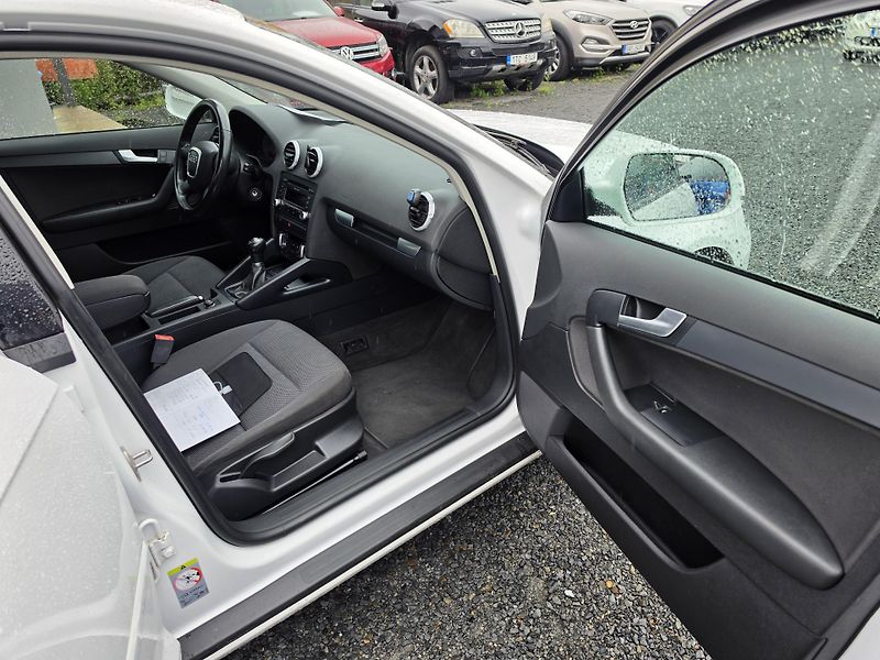 Audi A3 1.2 TFSI Xenon S-Line  - fotka 7 z 24
