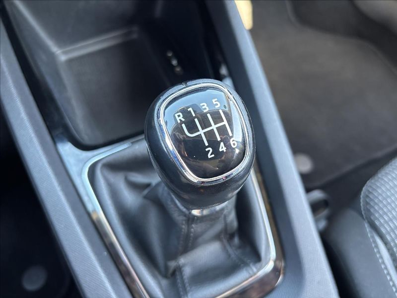 Škoda Octavia 1,5 TSI 110kW Ambition Combi - fotka 35 z 41