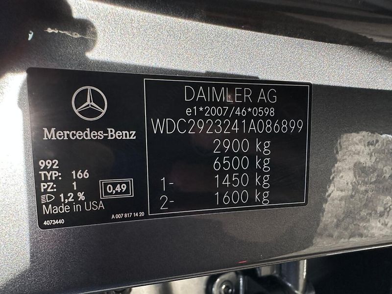 Mercedes-Benz GLE (2017) 350D 4Maric 190kw - fotka 19 z 29