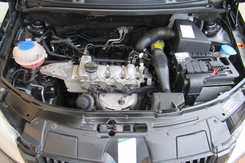 Škoda Fabia 1.2i KLIMA - fotka 18 z 32
