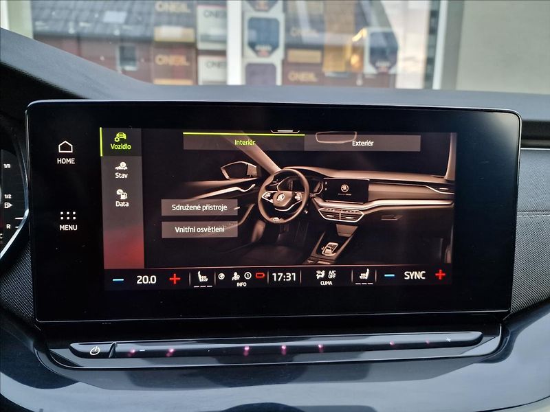 Škoda Octavia 2.0 TDI DSG Style Sport,1.Maj - fotka 33 z 49