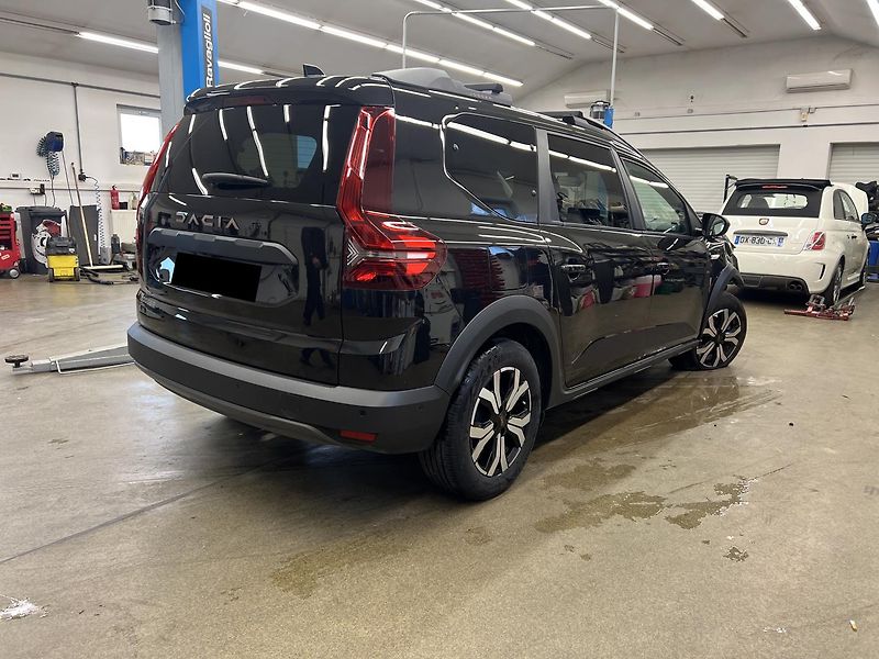 Dacia Jogger Extreme+ 1.0i 74 kW - fotka 6 z 18