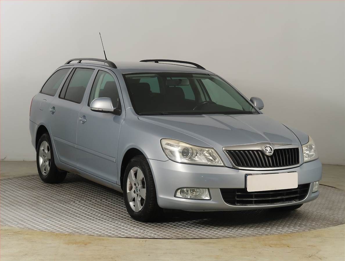 Škoda Octavia Ambiente 1.4 TSI, Tempomat