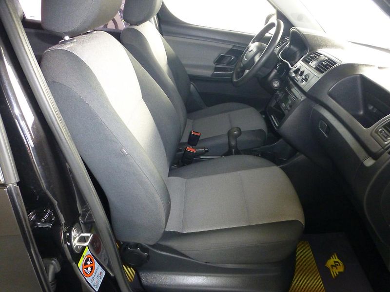 Škoda Roomster (2012) 1,4i*KLIMATIZACE*ALU*120TKM !! - fotka 18 z 25