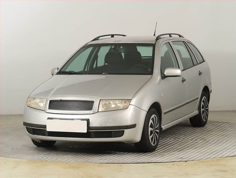 Škoda Fabia (2003) 1.9 TDI, po STK, Tažné, Klima - fotka 2 z 16