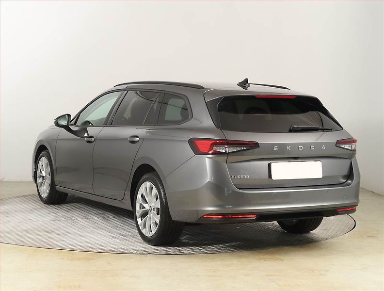 Škoda Superb (2025) 2.0 TDI, SELECTION, DPH - fotka 4 z 27