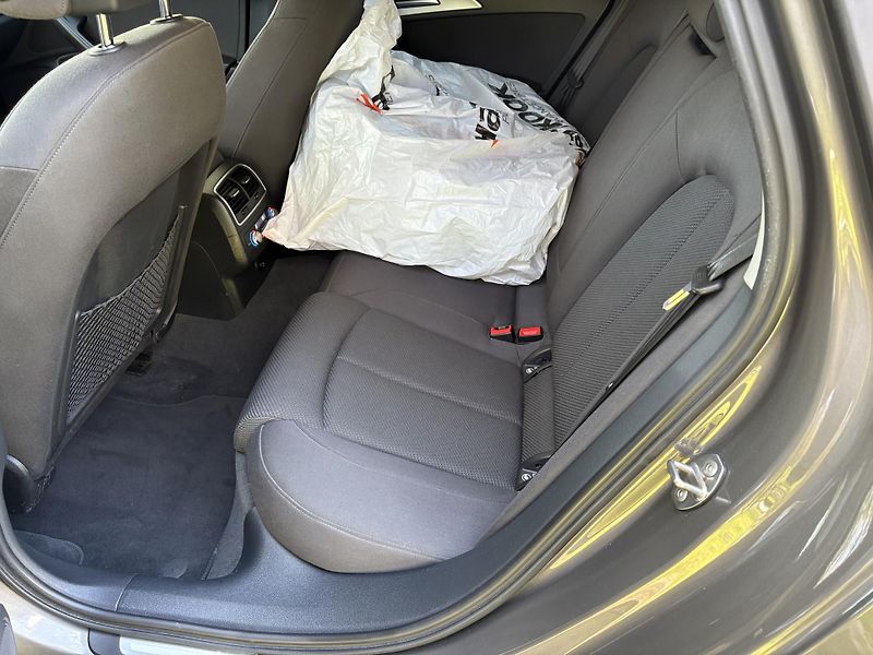 Audi A6 (2012) kombi 3.0 V6 TDI quattro pěkná - fotka 11 z 31