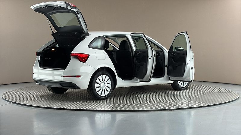 Škoda Scala 1.0 TSI Ambition - fotka 6 z 22