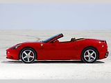Na Californii je vidět inspirace původním modelem i moderním pojetím Ferrari.