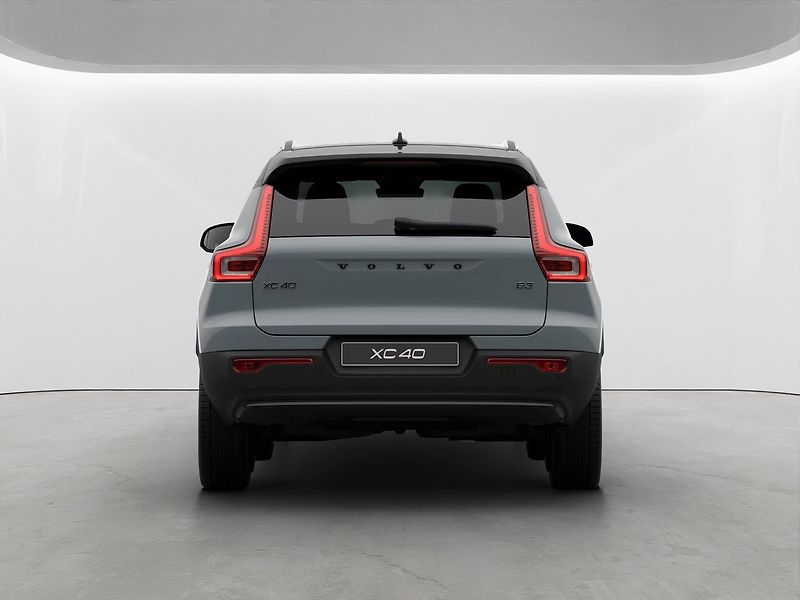 Volvo XC40 (2026) Black Edition, pano, 360°kam - fotka 5 z 13
