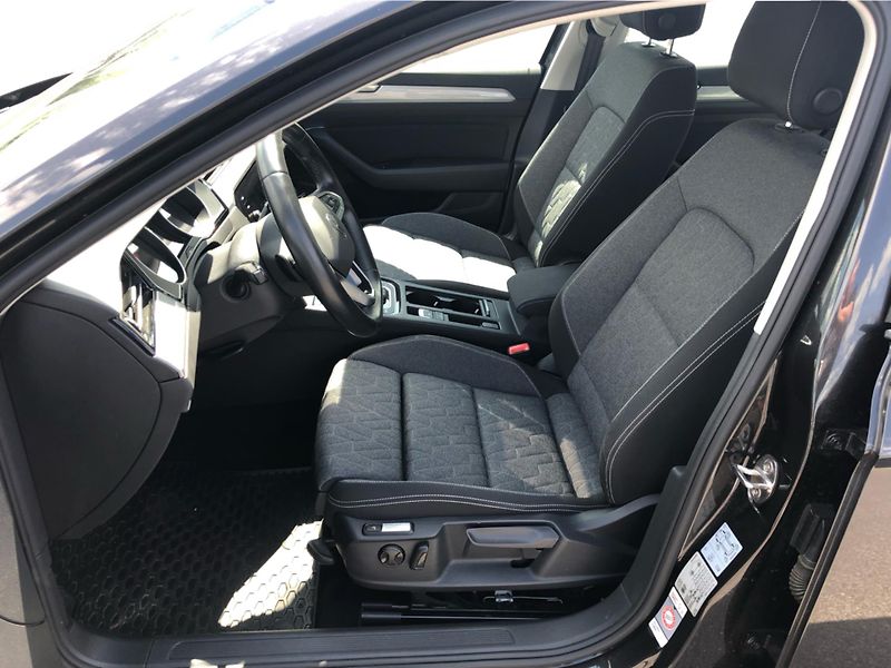 Volkswagen Passat Variant 2.0 TDi DSG 7st. Busin - fotka 11 z 30