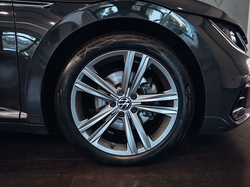 Volkswagen Arteon Shooting Brake R-Line 4Motion 2.0 TDI - fotka 33 z 33