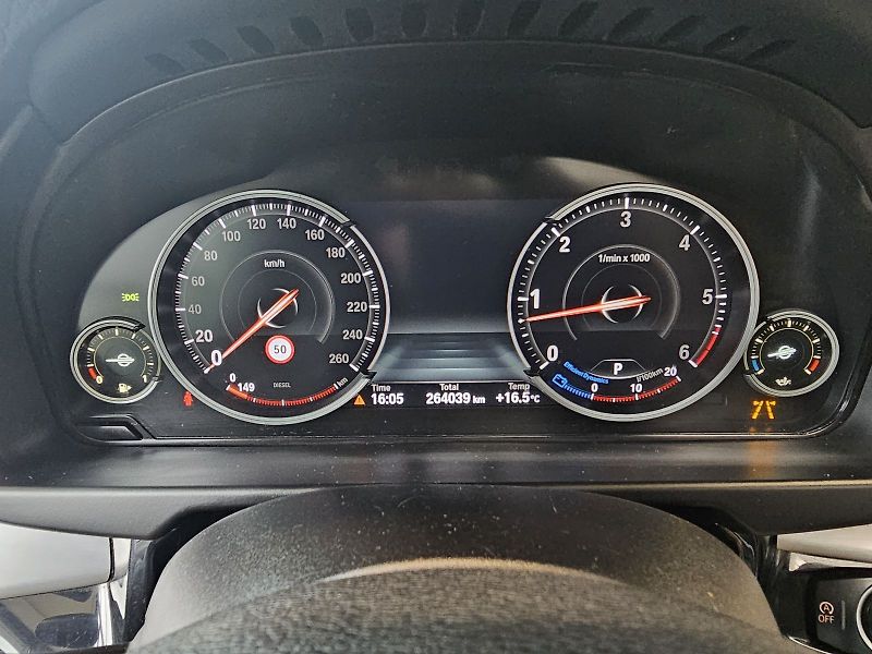 BMW X5 xDrive30d - fotka 18 z 23