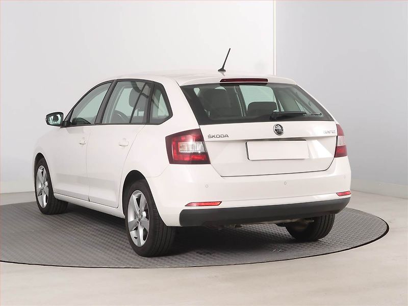 Škoda Rapid (2019) Spaceback 1.0 TSI, ČR,1.maj - fotka 4 z 14