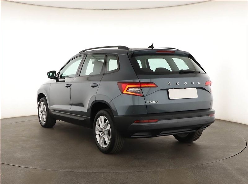 Škoda Karoq (2020) 1.6 TDI, Automat, Navi - fotka 4 z 21