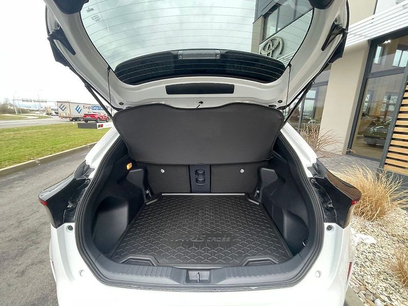 Toyota Yaris Cross 1.5 130k FWD Hybrid Style - fotka 10 z 28
