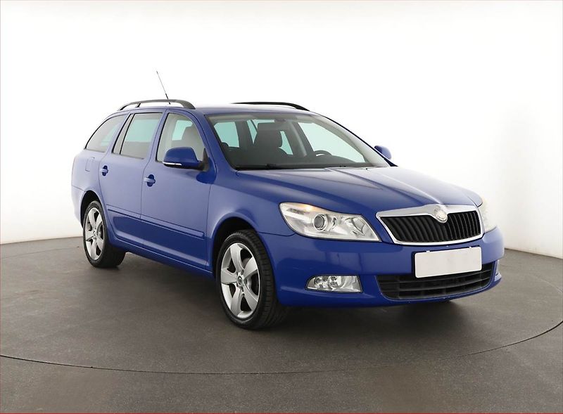 Škoda Octavia (2009) 1.6, Tempomat, Park. senzory - fotografie inzerátu