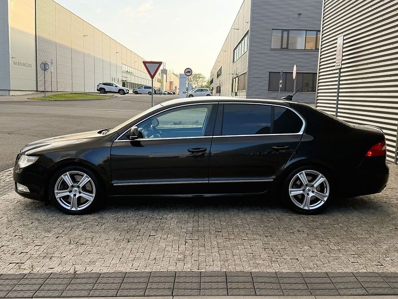 Škoda Superb (2009) - fotka 4 z 46