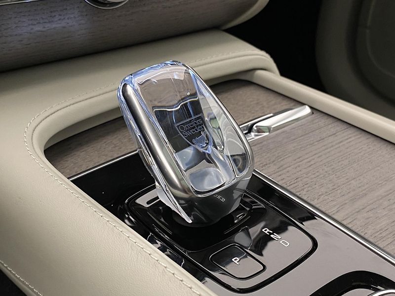 Volvo XC90 T8 AWD RECHARGE REZERVACE - fotka 28 z 58