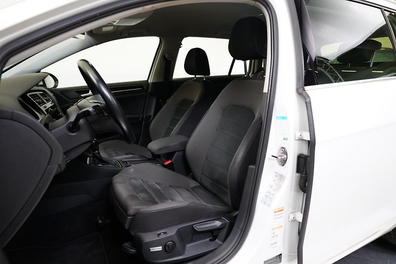 Volkswagen Golf - fotka 11 z 30
