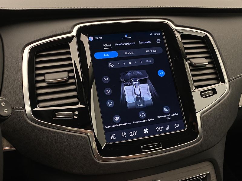 Volvo XC90 T8 AWD RECHARGE PLUS DARK CZ - fotka 44 z 73