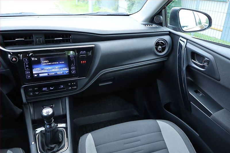 Toyota Auris (2018) 1.6 Valvematic, Serv.kniha - fotka 8 z 24