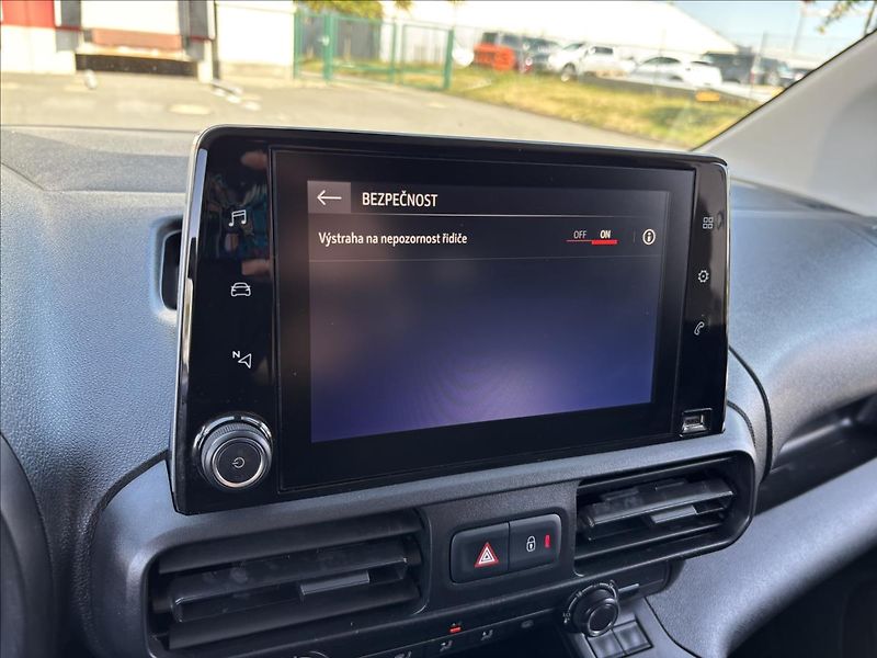 Opel Combo 1,5 CDTI 96kW L2 - fotka 34 z 37