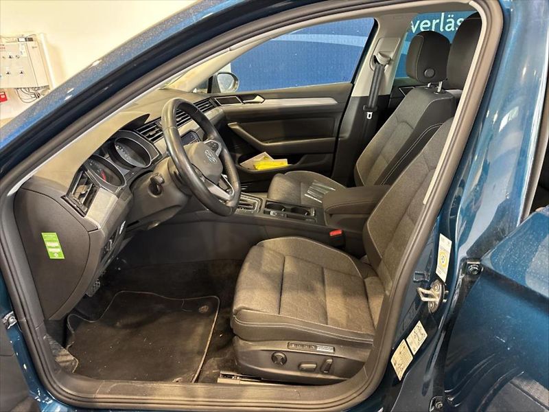 Volkswagen Passat 2,0 TAŽNÉ,EL.SEDADLA,KAMERA - fotka 5 z 8