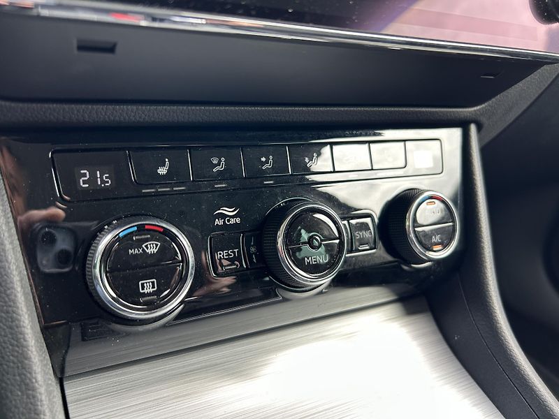 Škoda Superb (2022) 2.0 TDi 110 KW DSG - fotka 24 z 27